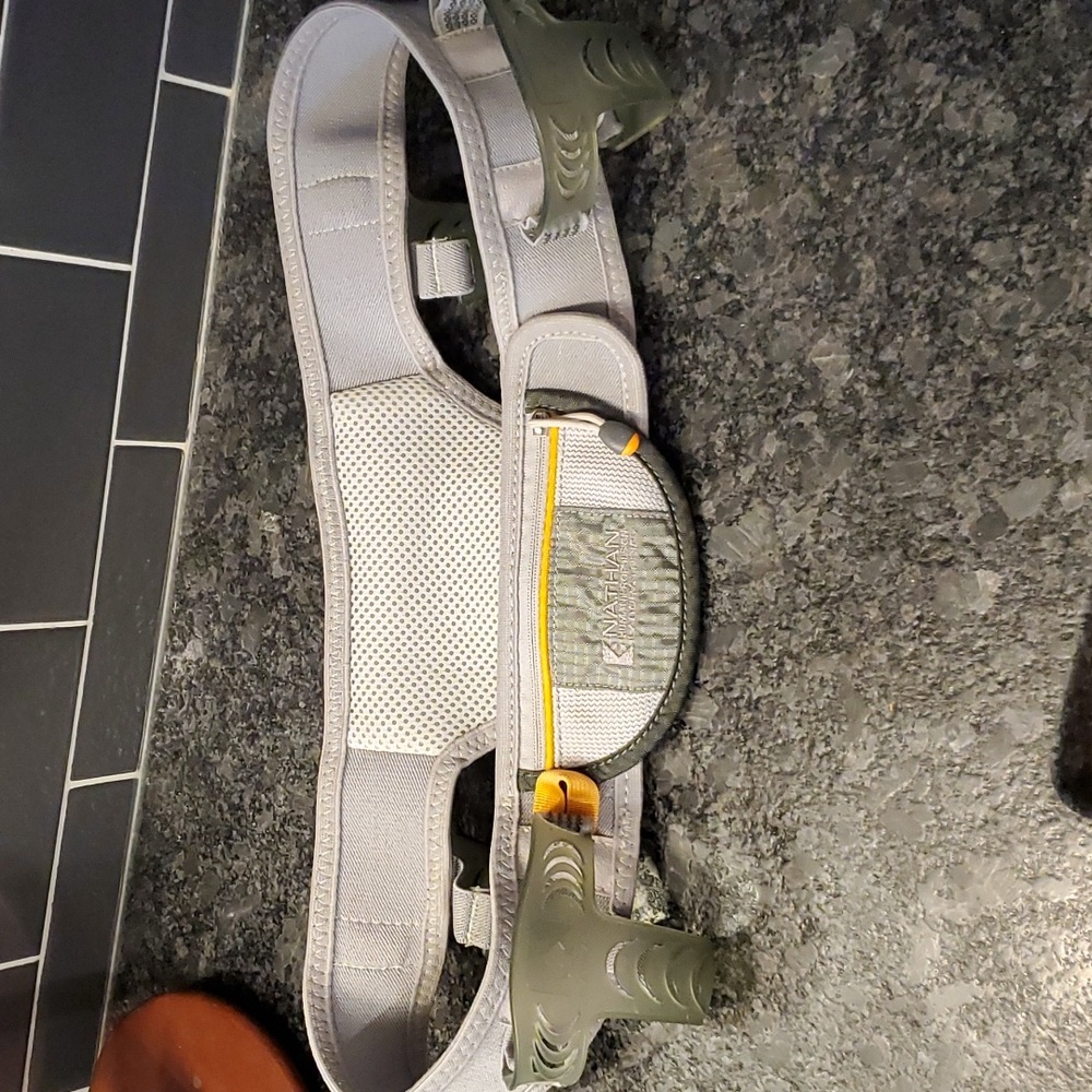 Nathan 4 bottle hydration belt